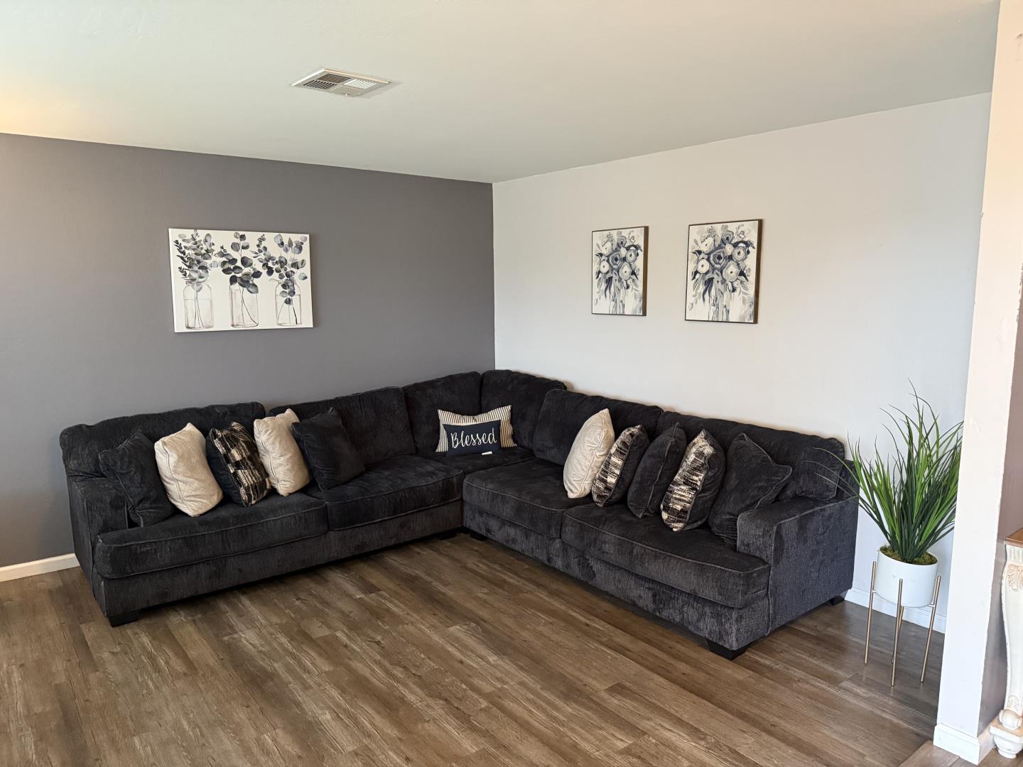 Detail Gallery Image 6 of 25 For Atherton Cir, Salinas,  CA 93906 - 5 Beds | 3 Baths