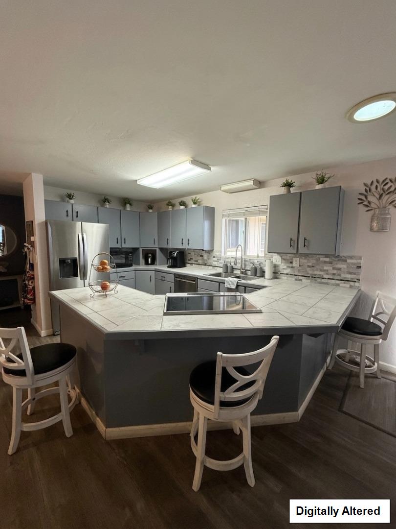 Detail Gallery Image 8 of 25 For Atherton Cir, Salinas,  CA 93906 - 5 Beds | 3 Baths