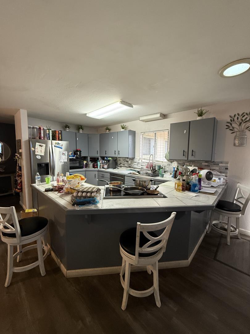 Detail Gallery Image 9 of 25 For Atherton Cir, Salinas,  CA 93906 - 5 Beds | 3 Baths