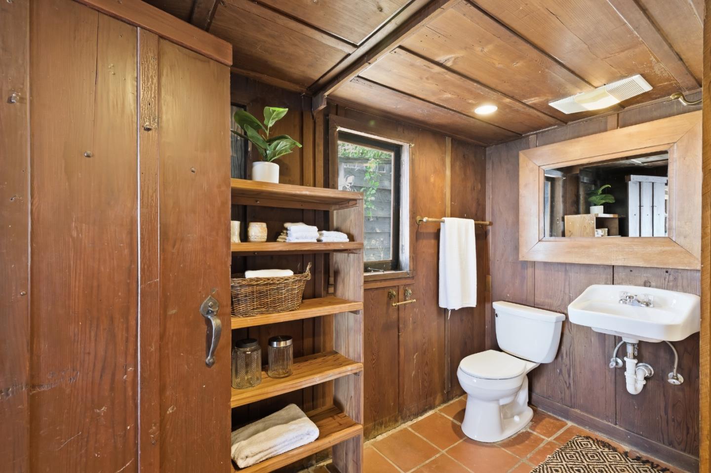 Detail Gallery Image 13 of 25 For 51404 Partington Ridge Rd, Big Sur,  CA 93920 - 1 Beds | 1 Baths