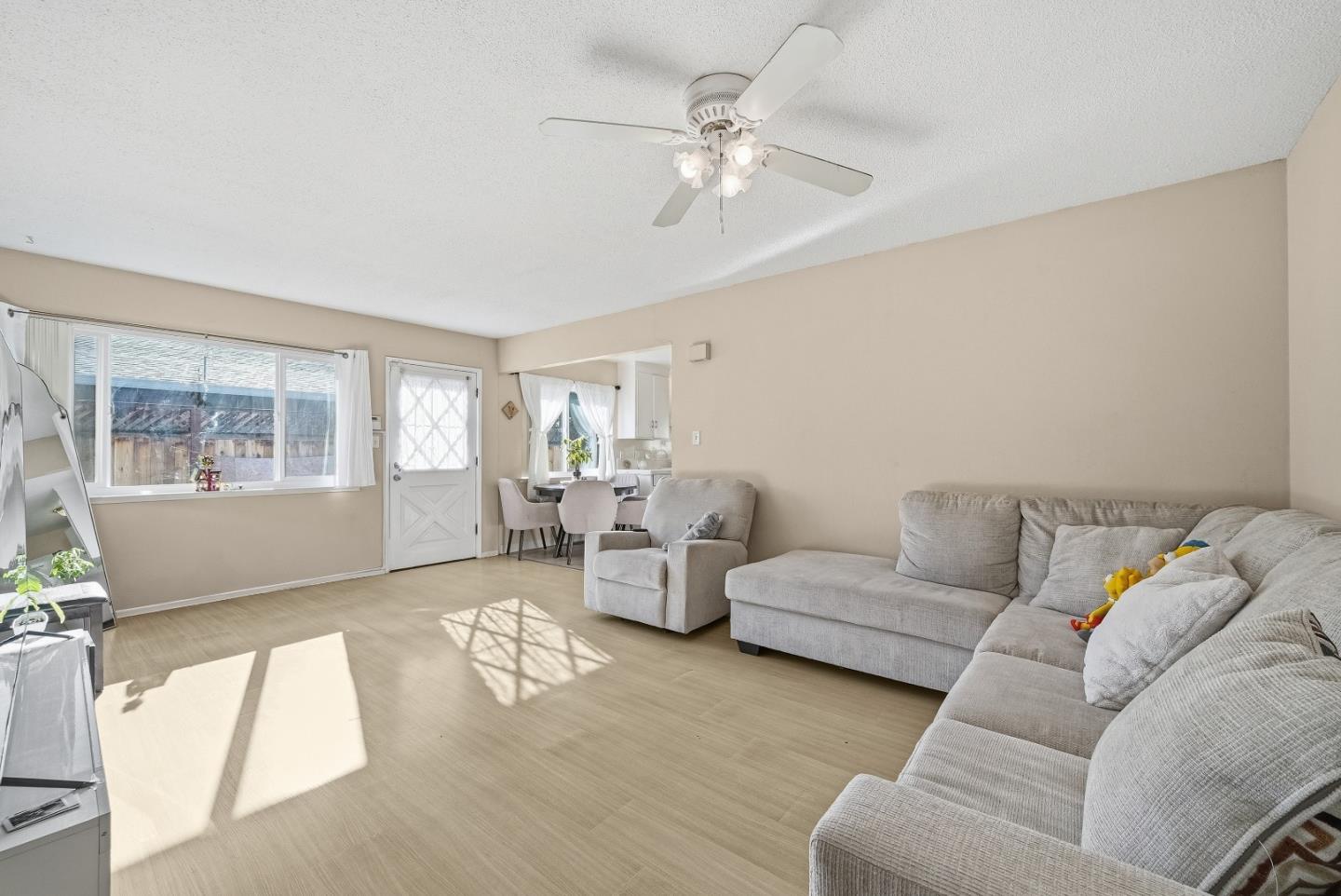 Detail Gallery Image 7 of 26 For 3965-3967 Bismarck Dr, San Jose,  CA 95130 - – Beds | – Baths