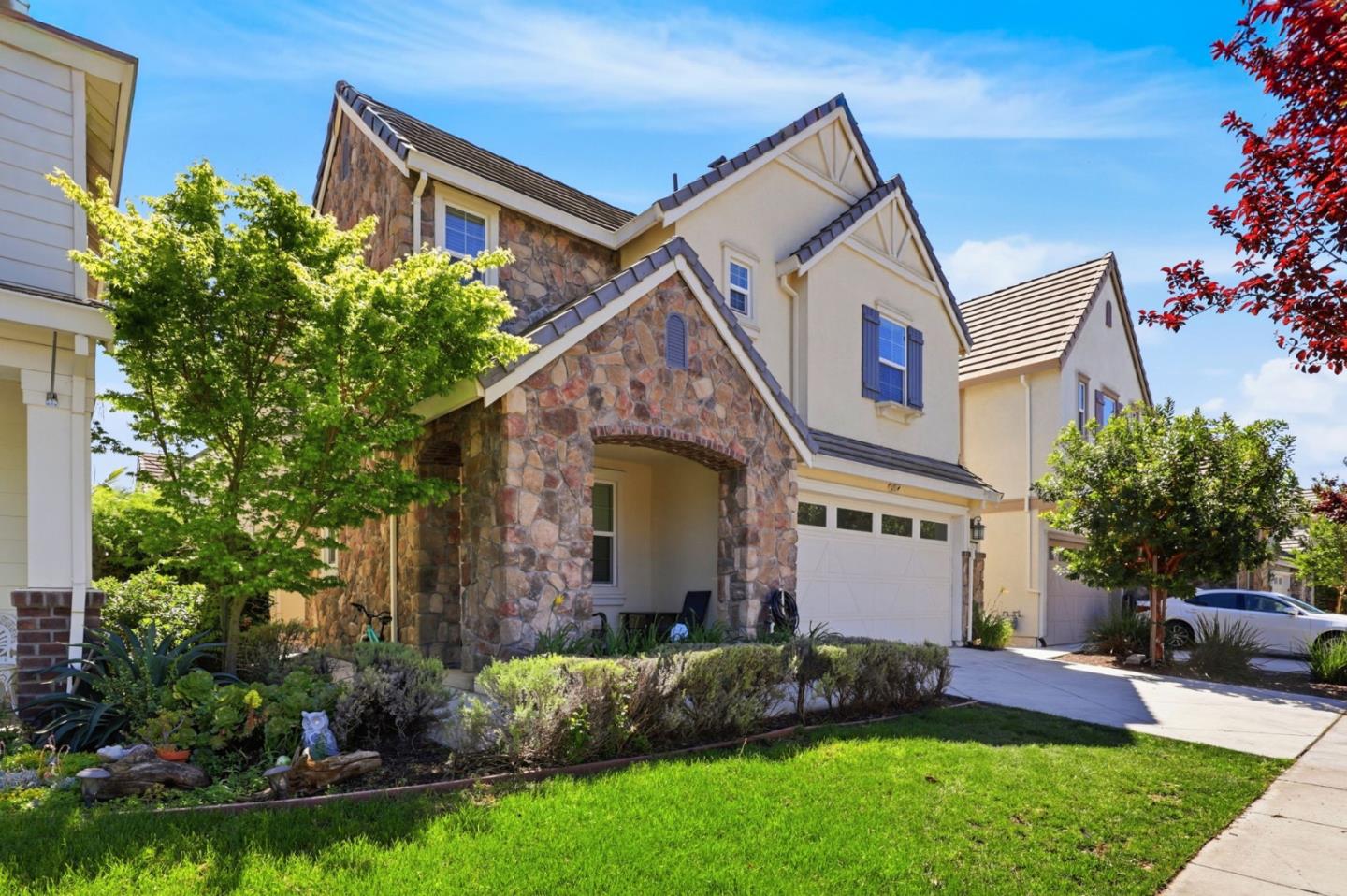 Detail Gallery Image 2 of 29 For 154 Sandpiper Way, Gilroy,  CA 95020 - 4 Beds | 3 Baths