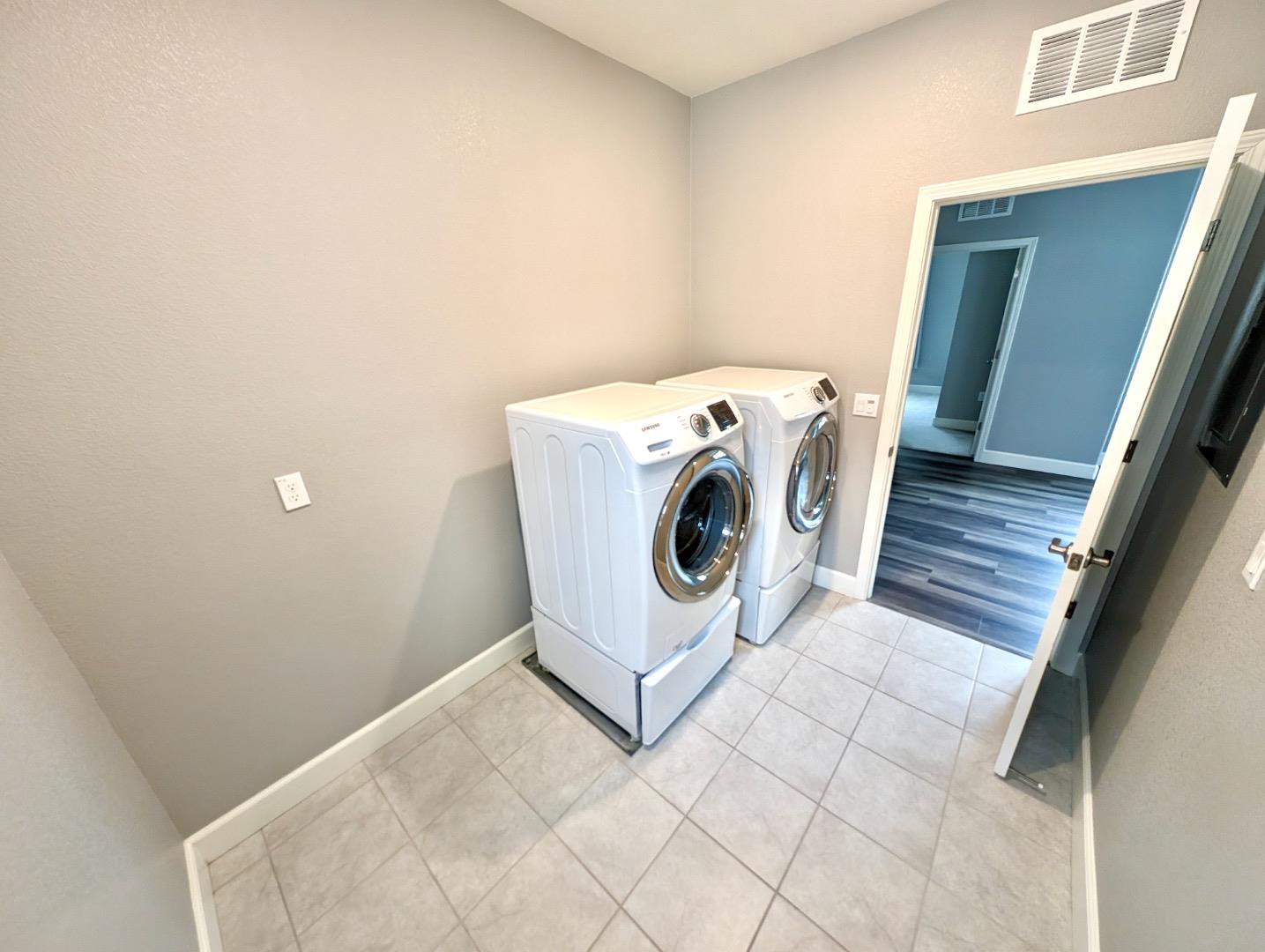 Detail Gallery Image 25 of 29 For 154 Sandpiper Way, Gilroy,  CA 95020 - 4 Beds | 3 Baths