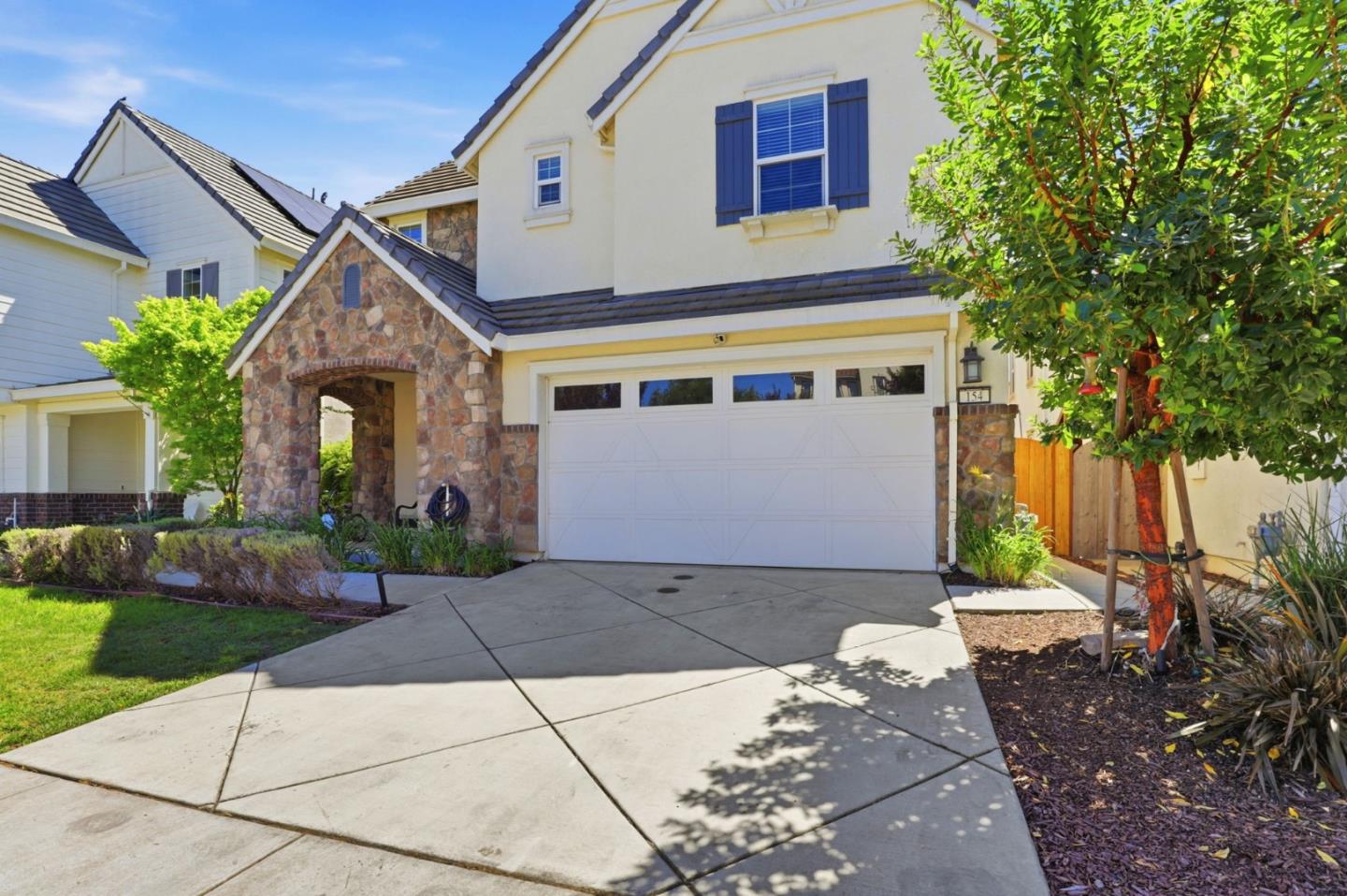 Detail Gallery Image 4 of 29 For 154 Sandpiper Way, Gilroy,  CA 95020 - 4 Beds | 3 Baths