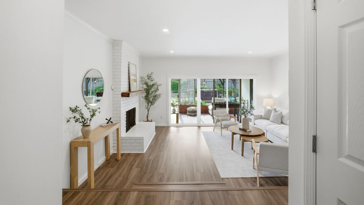 Detail Gallery Image 2 of 23 For 5261 Garwood Dr, San Jose,  CA 95118 - 3 Beds | 2 Baths