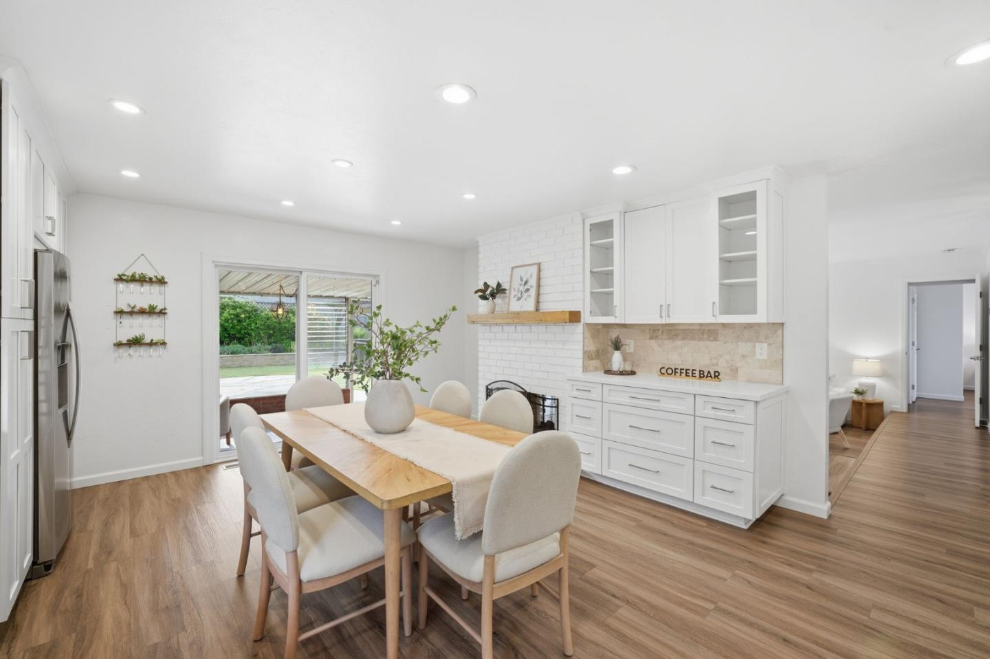 Detail Gallery Image 8 of 23 For 5261 Garwood Dr, San Jose,  CA 95118 - 3 Beds | 2 Baths