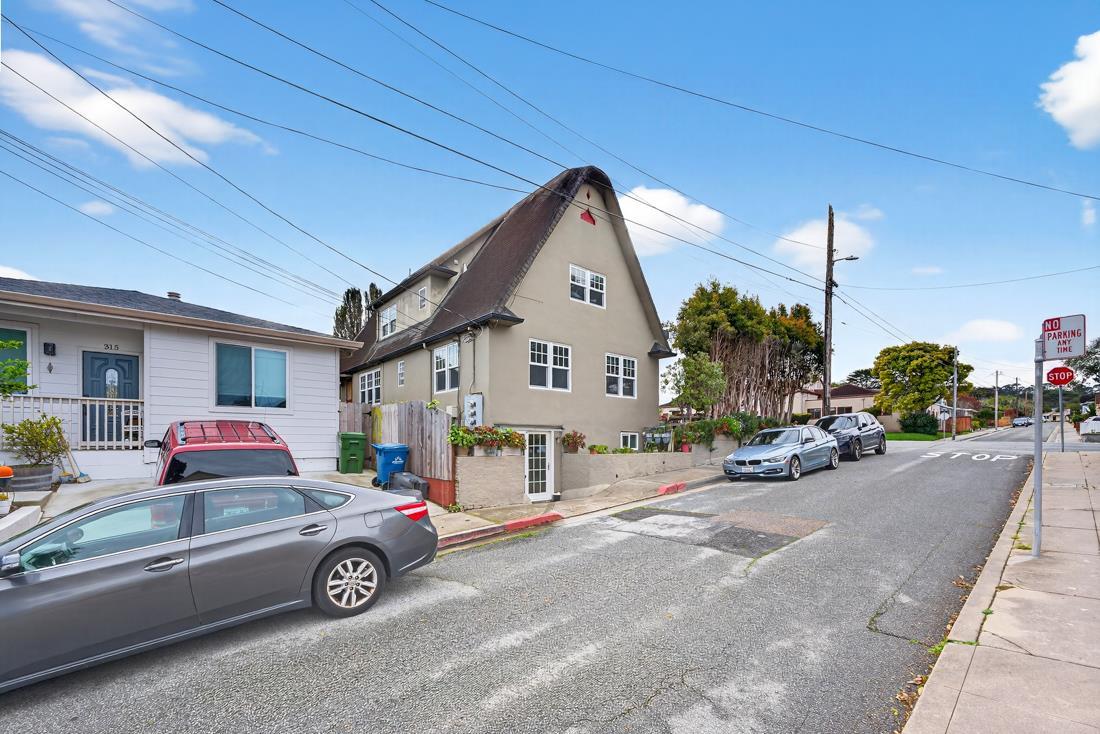 Detail Gallery Image 19 of 43 For 410 Pine Ave, Pacific Grove,  CA 93950 - – Beds | – Baths