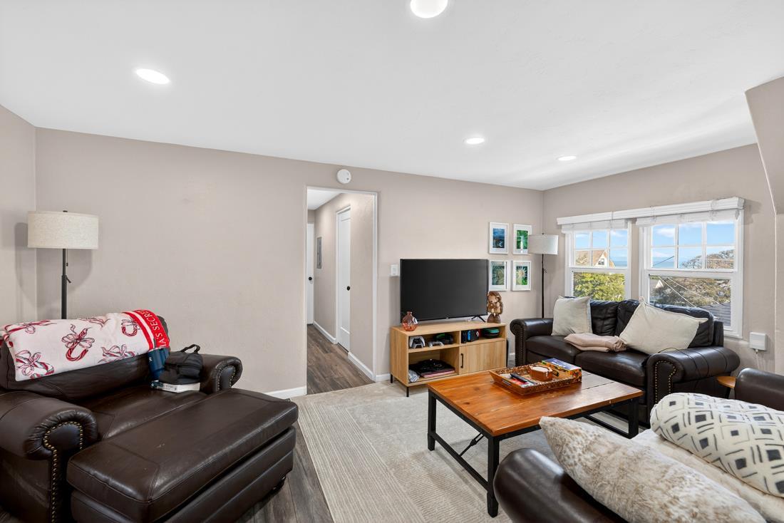 Detail Gallery Image 22 of 43 For 410 Pine Ave, Pacific Grove,  CA 93950 - – Beds | – Baths