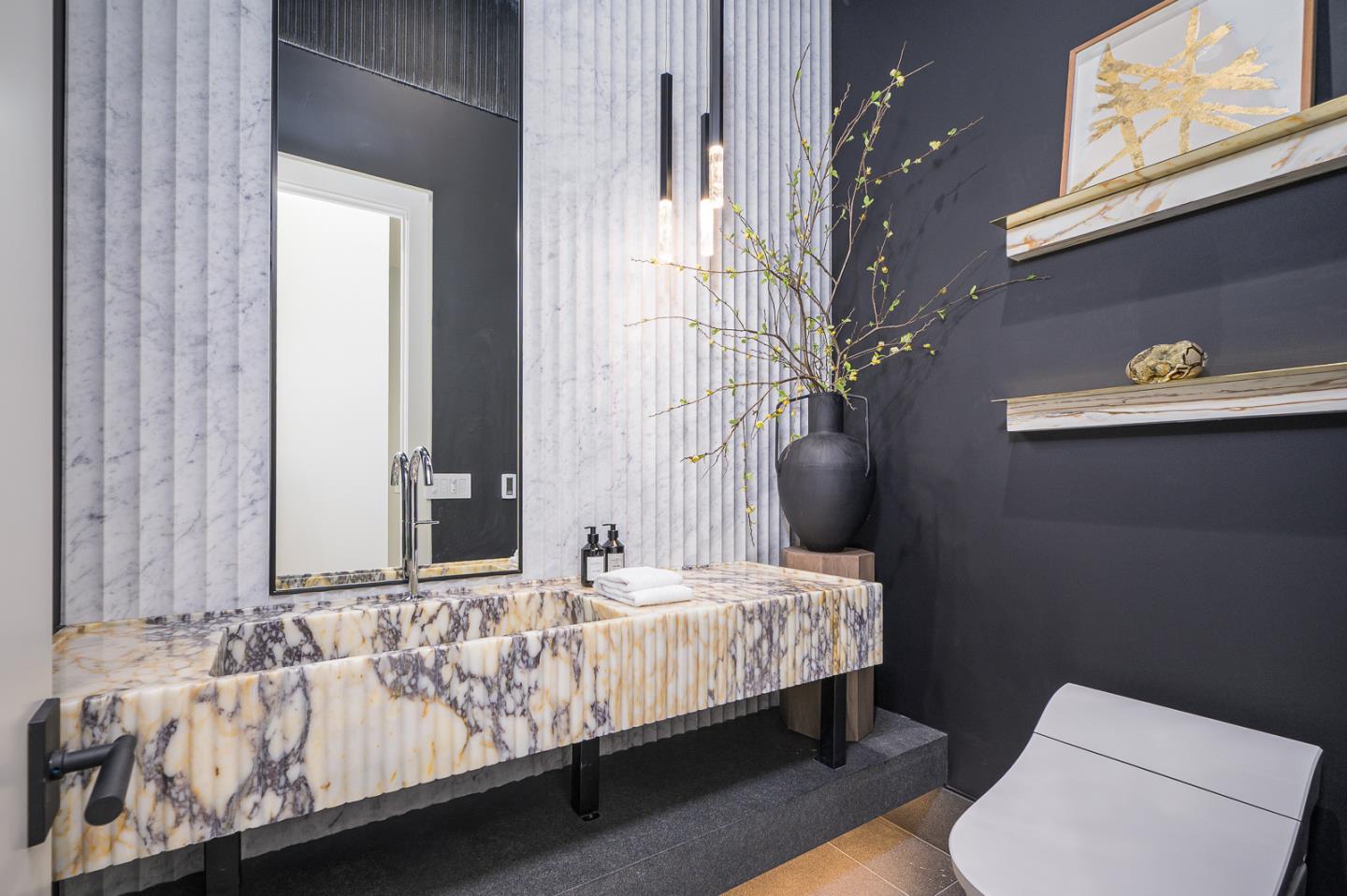 Detail Gallery Image 23 of 62 For 1027 Waverley St, Palo Alto,  CA 94301 - 6 Beds | 7/1 Baths