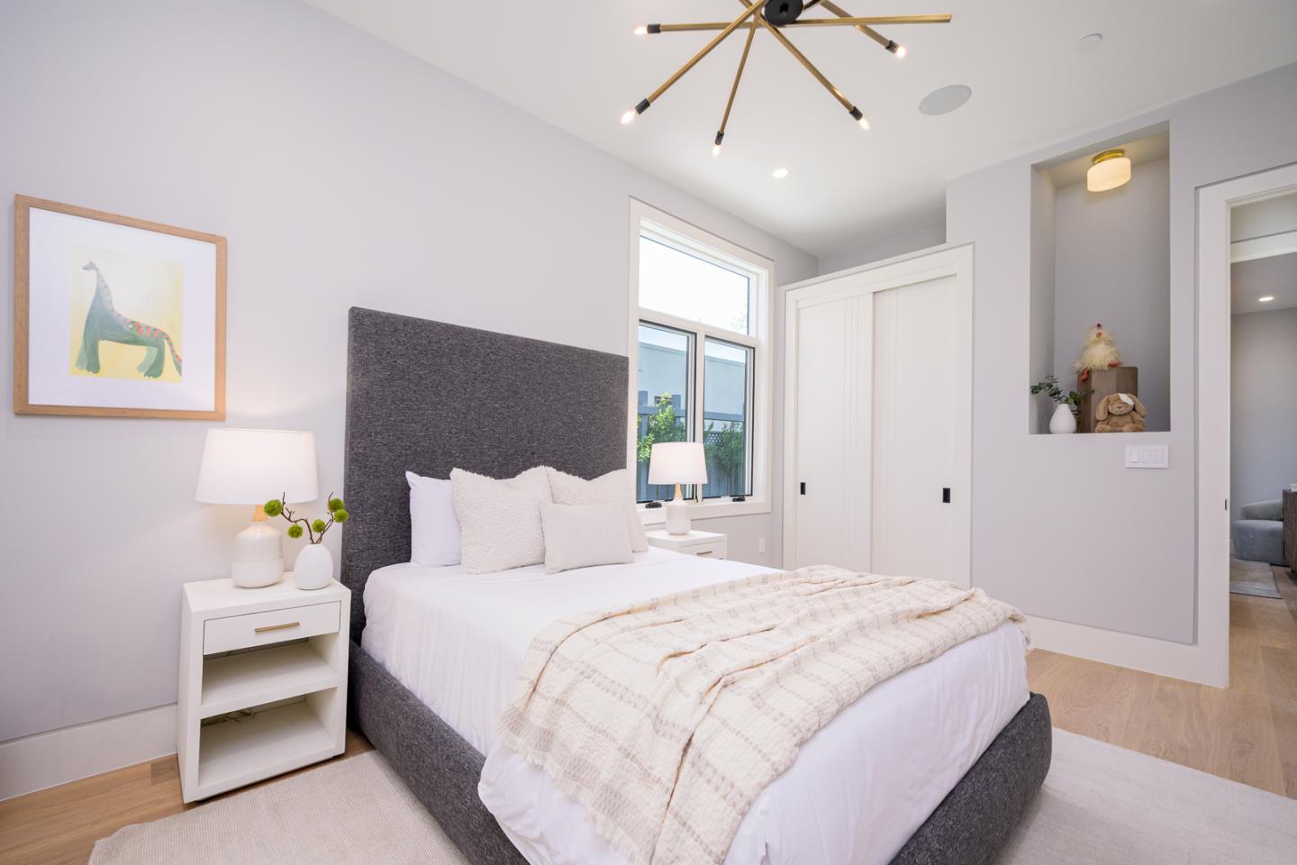 Detail Gallery Image 29 of 62 For 1027 Waverley St, Palo Alto,  CA 94301 - 6 Beds | 7/1 Baths