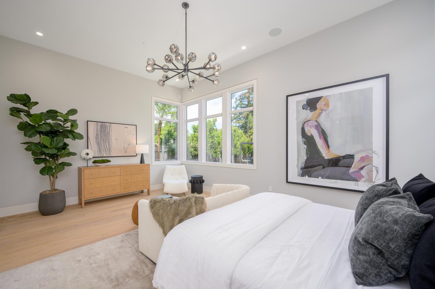 Detail Gallery Image 31 of 62 For 1027 Waverley St, Palo Alto,  CA 94301 - 6 Beds | 7/1 Baths
