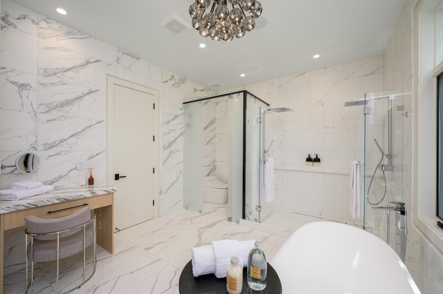 Detail Gallery Image 33 of 62 For 1027 Waverley St, Palo Alto,  CA 94301 - 6 Beds | 7/1 Baths