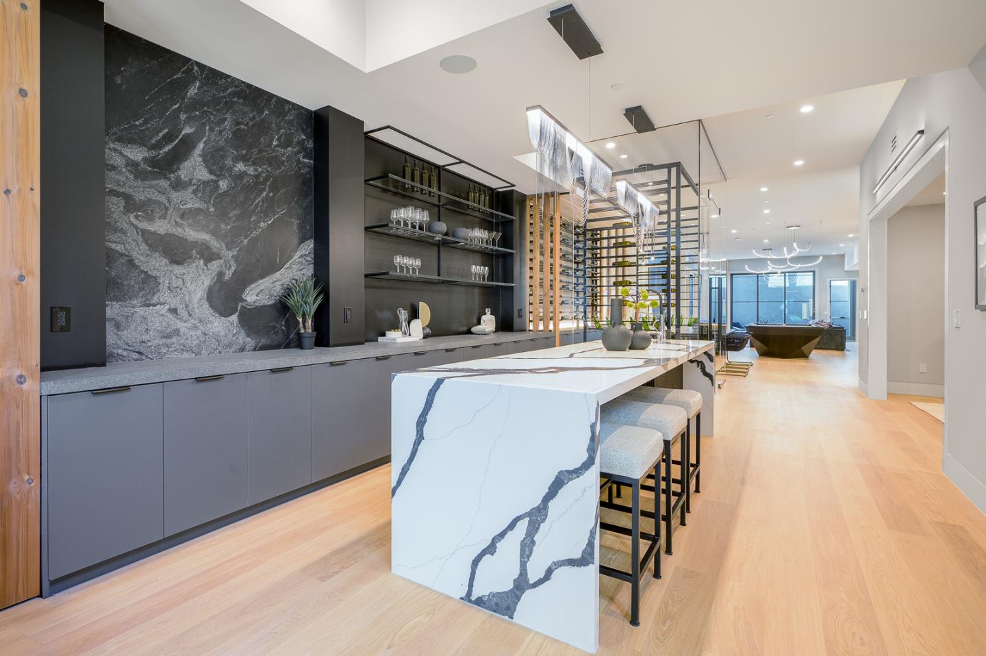 Detail Gallery Image 38 of 62 For 1027 Waverley St, Palo Alto,  CA 94301 - 6 Beds | 7/1 Baths