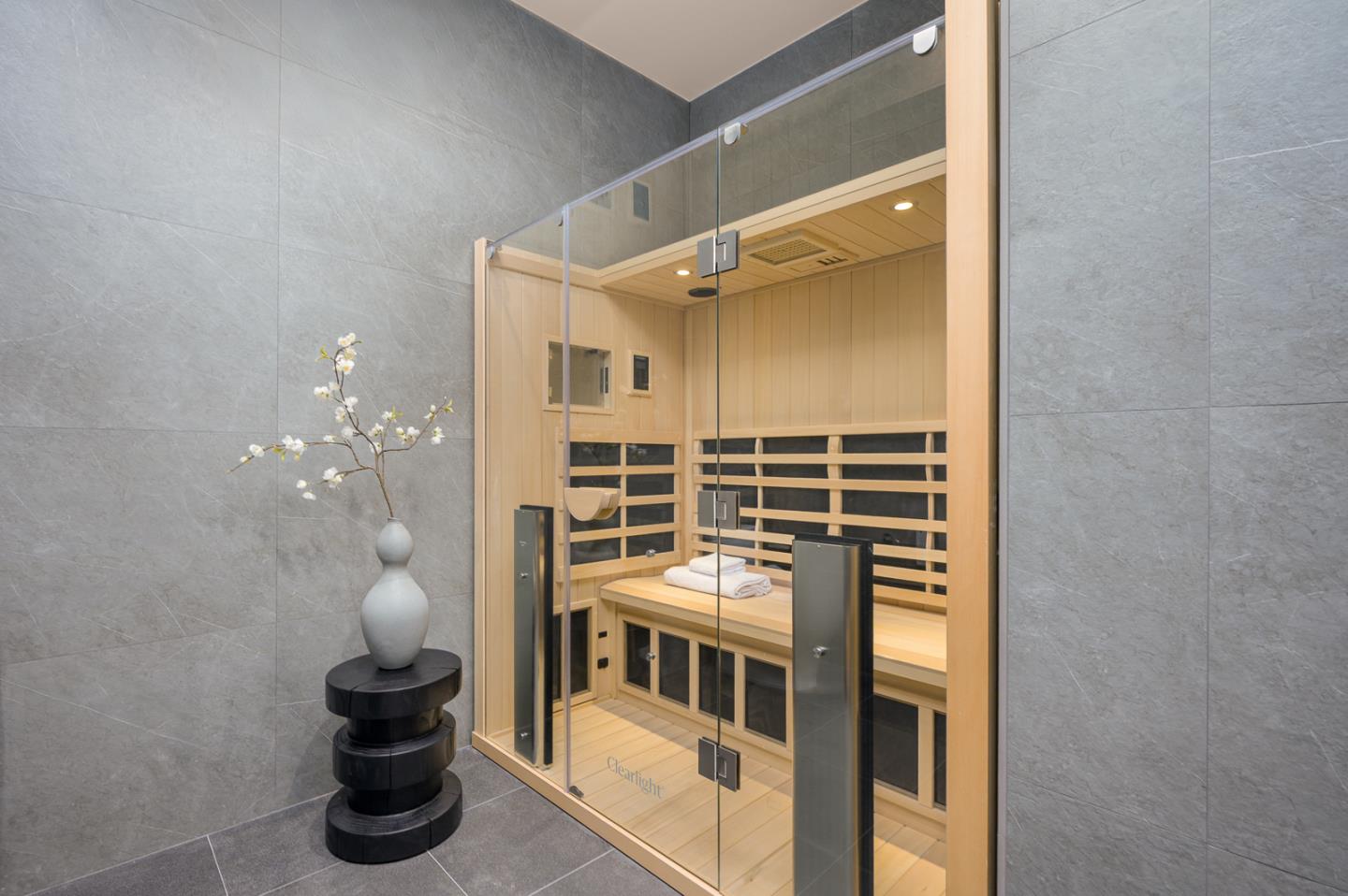 Detail Gallery Image 43 of 62 For 1027 Waverley St, Palo Alto,  CA 94301 - 6 Beds | 7/1 Baths