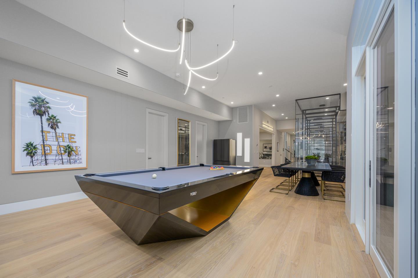 Detail Gallery Image 51 of 62 For 1027 Waverley St, Palo Alto,  CA 94301 - 6 Beds | 7/1 Baths