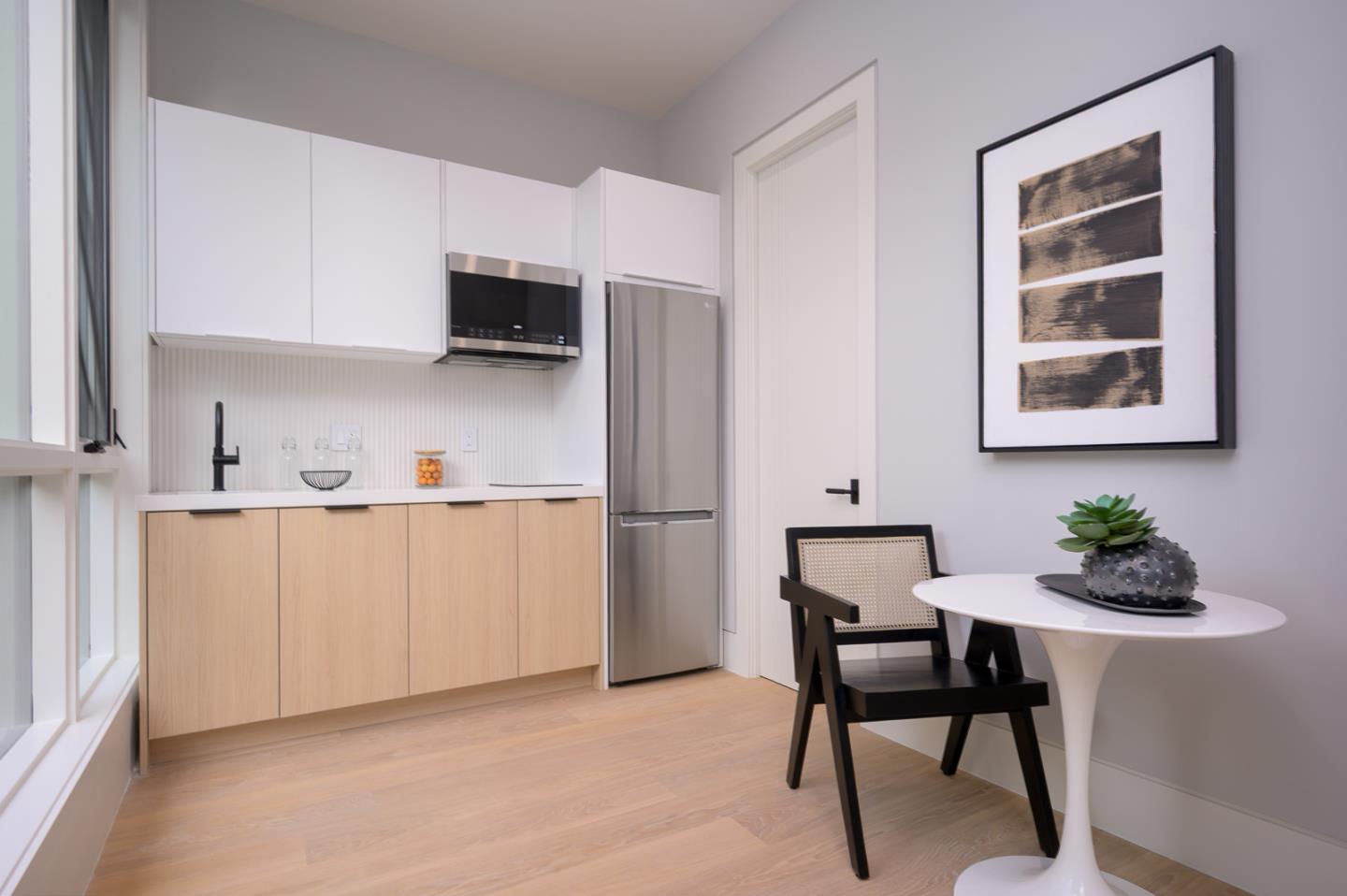 Detail Gallery Image 8 of 62 For 1027 Waverley St, Palo Alto,  CA 94301 - 6 Beds | 7/1 Baths