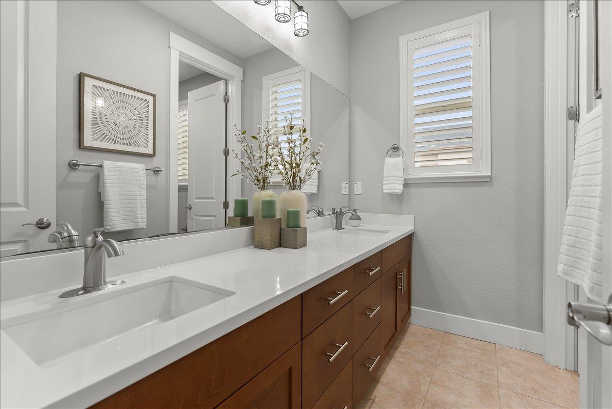 Detail Gallery Image 28 of 40 For 1448 Freeman Ln, Pleasanton,  CA 94566 - 4 Beds | 2/2 Baths