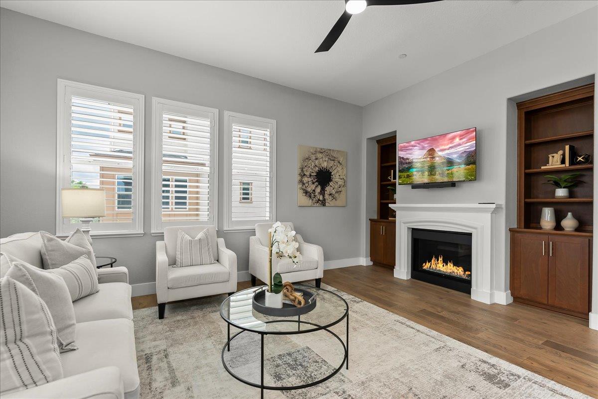 Detail Gallery Image 3 of 40 For 1448 Freeman Ln, Pleasanton,  CA 94566 - 4 Beds | 2/2 Baths