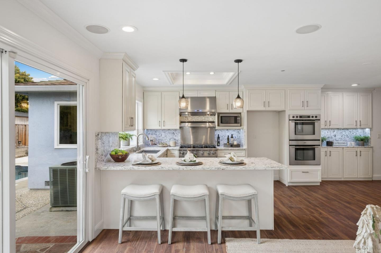 Detail Gallery Image 12 of 31 For 702 Royal Glen Dr, San Jose,  CA 95133 - 4 Beds | 2 Baths