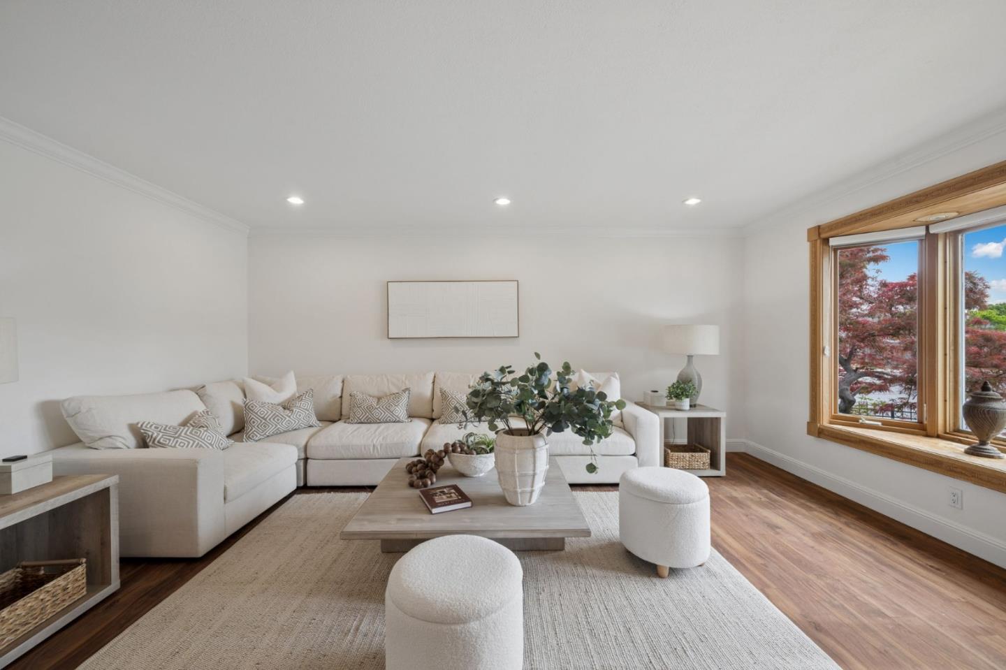 Detail Gallery Image 5 of 31 For 702 Royal Glen Dr, San Jose,  CA 95133 - 4 Beds | 2 Baths