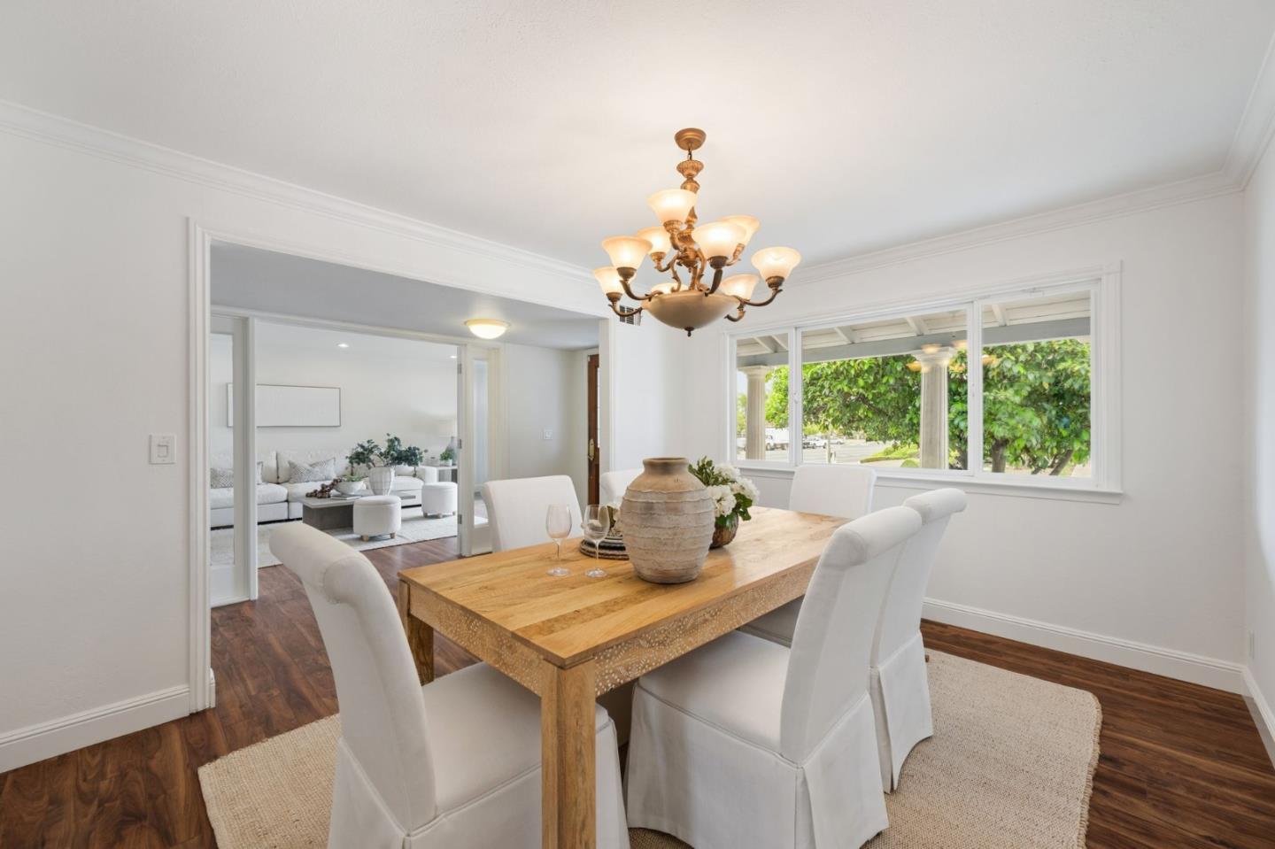 Detail Gallery Image 6 of 31 For 702 Royal Glen Dr, San Jose,  CA 95133 - 4 Beds | 2 Baths