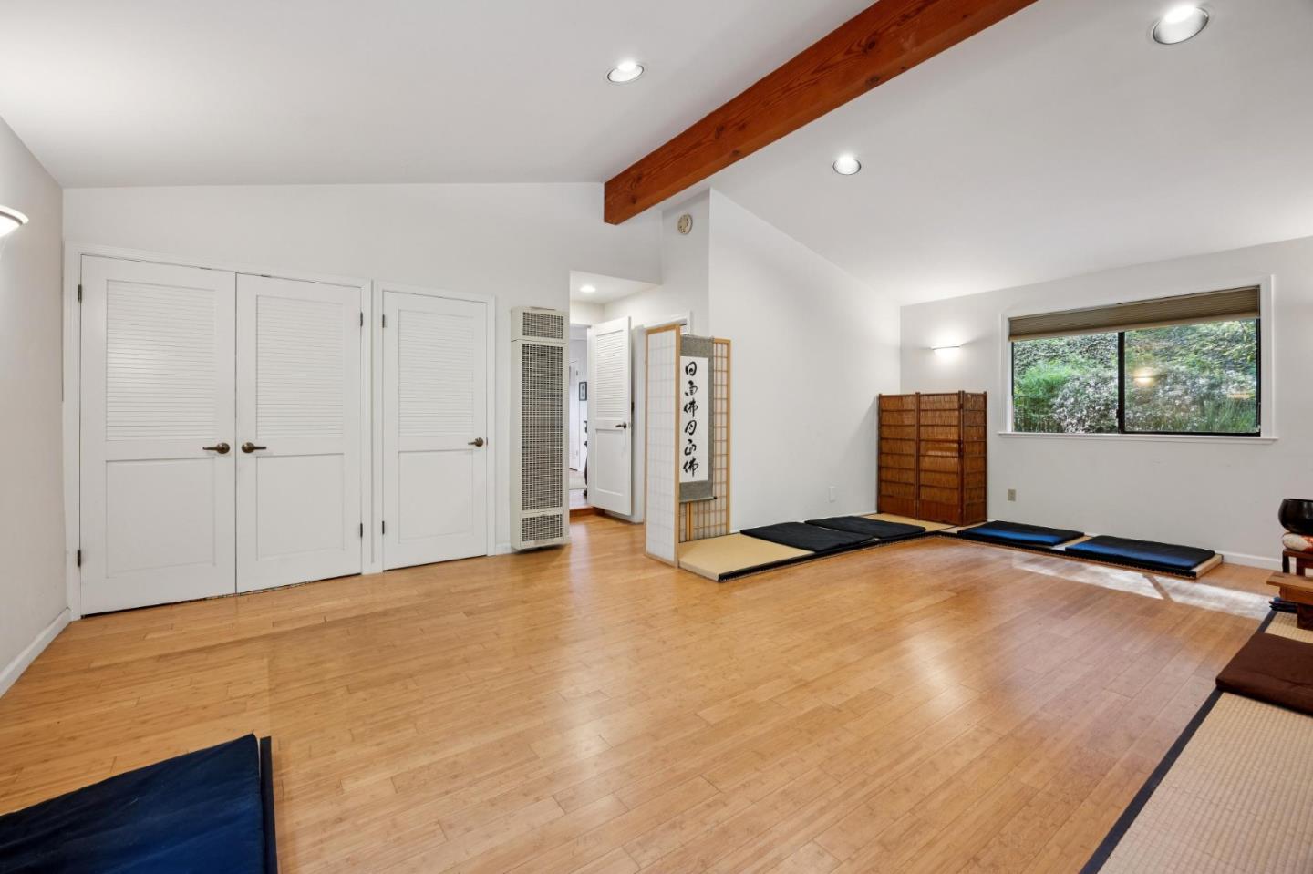 Detail Gallery Image 21 of 33 For 188 Martinez Rd, Woodside,  CA 94062 - 3 Beds | 2 Baths