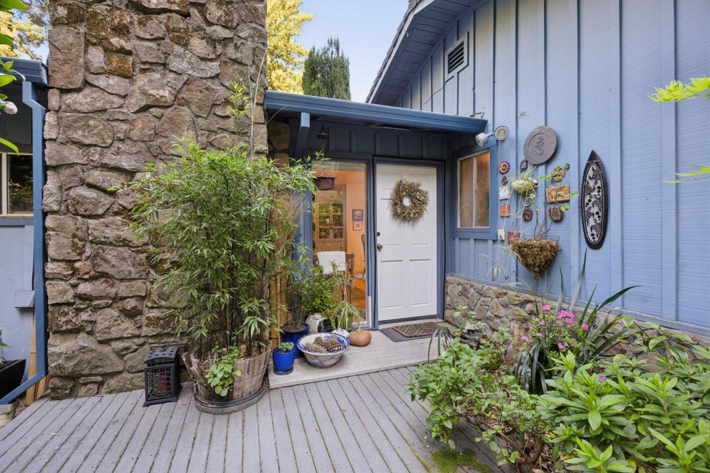 Detail Gallery Image 9 of 33 For 188 Martinez Rd, Woodside,  CA 94062 - 3 Beds | 2 Baths