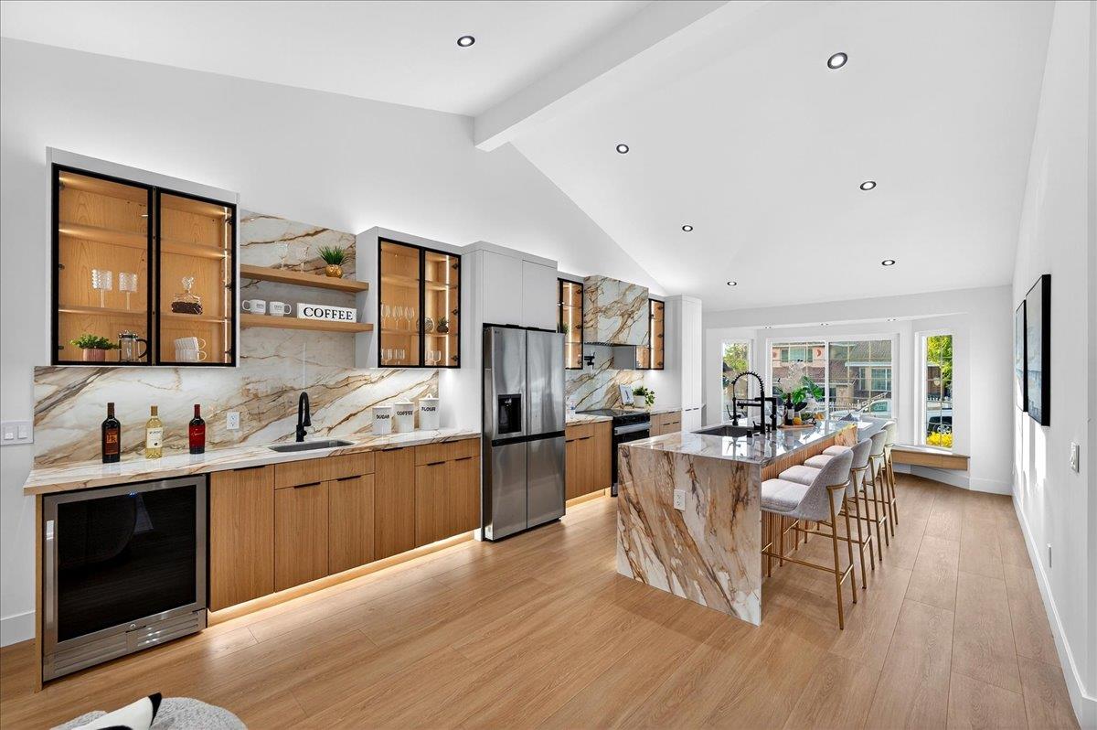 Detail Gallery Image 14 of 97 For 3512 Pleasant Crest Dr, San Jose,  CA 95148 - 5 Beds | 4 Baths