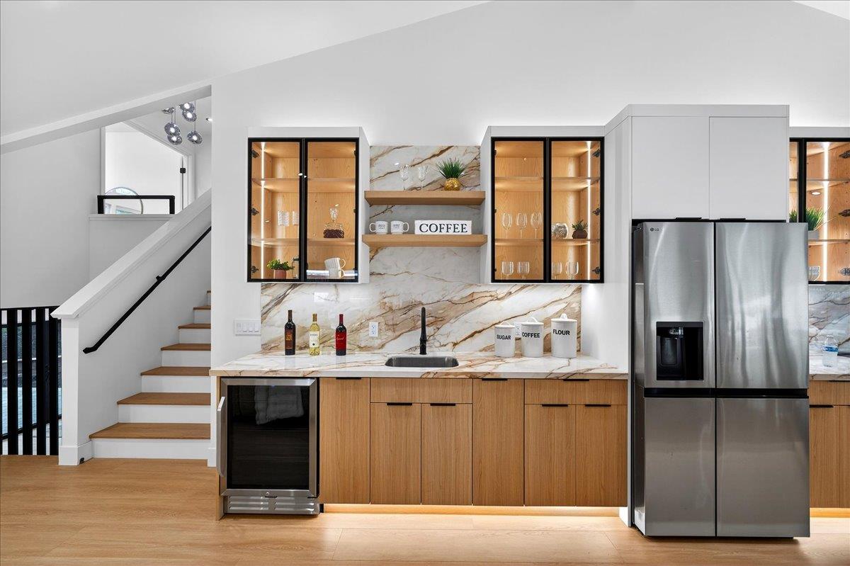 Detail Gallery Image 15 of 97 For 3512 Pleasant Crest Dr, San Jose,  CA 95148 - 5 Beds | 4 Baths