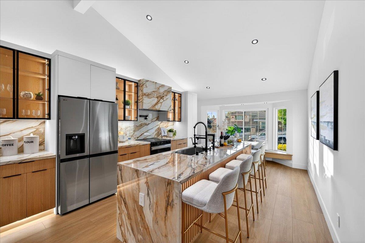 Detail Gallery Image 16 of 97 For 3512 Pleasant Crest Dr, San Jose,  CA 95148 - 5 Beds | 4 Baths