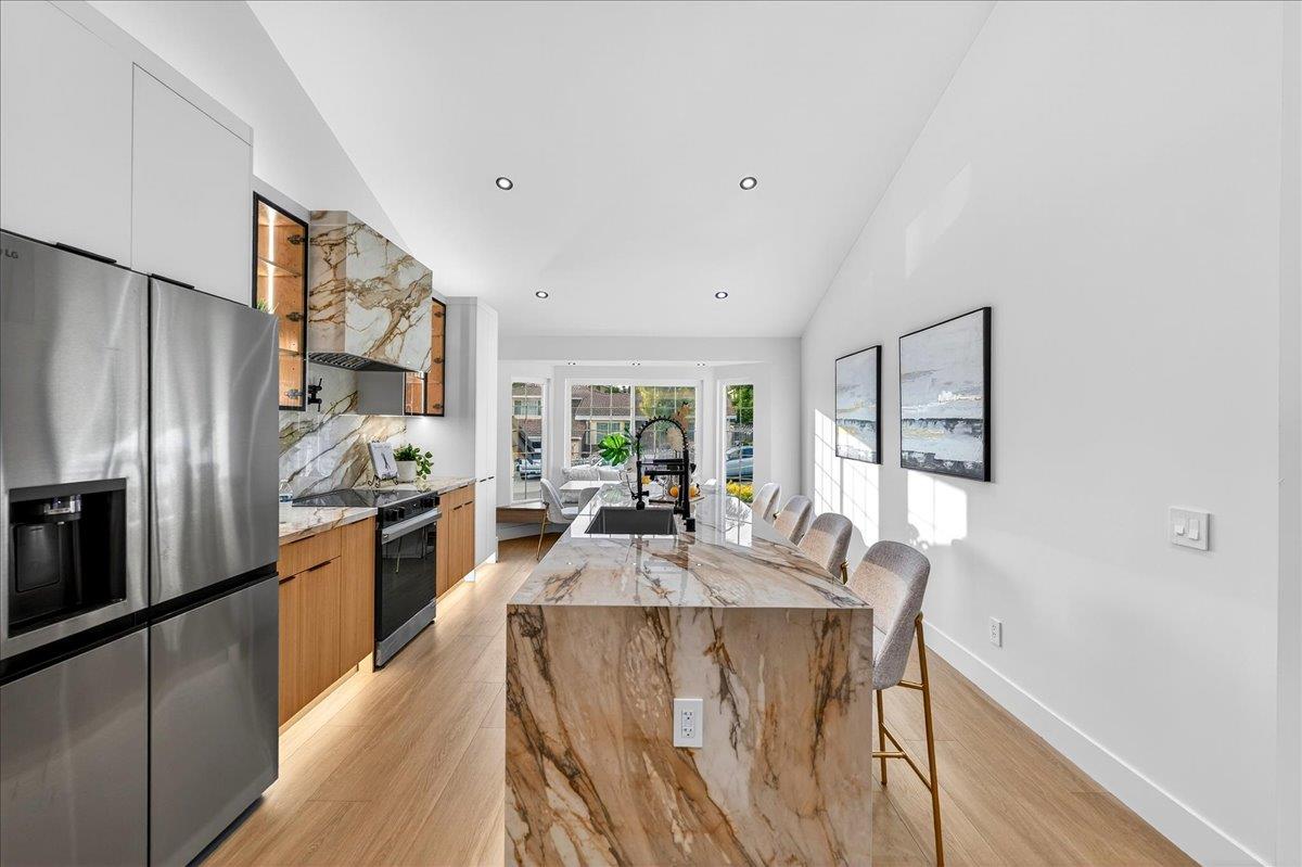 Detail Gallery Image 17 of 97 For 3512 Pleasant Crest Dr, San Jose,  CA 95148 - 5 Beds | 4 Baths