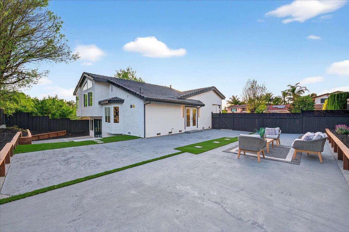 Detail Gallery Image 3 of 97 For 3512 Pleasant Crest Dr, San Jose,  CA 95148 - 5 Beds | 4 Baths