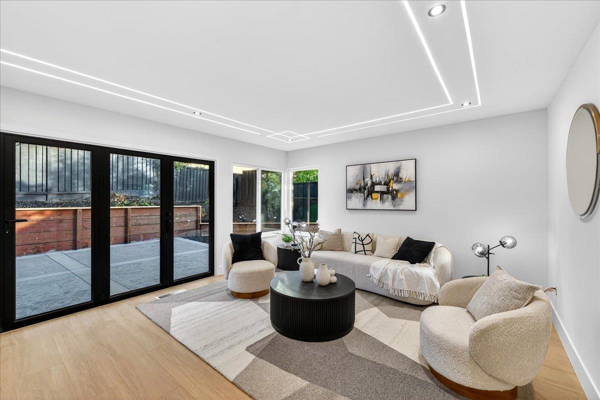 Detail Gallery Image 32 of 97 For 3512 Pleasant Crest Dr, San Jose,  CA 95148 - 5 Beds | 4 Baths