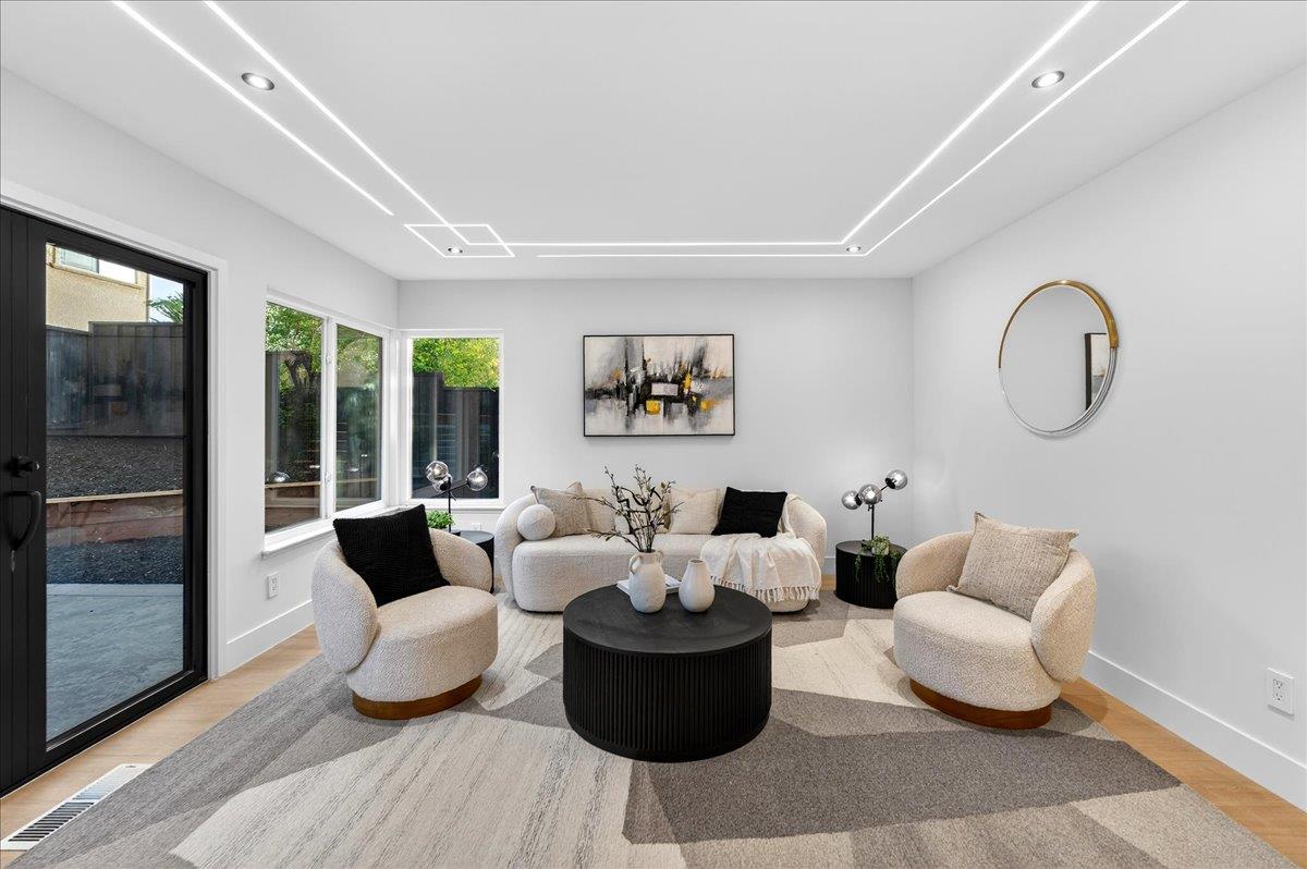 Detail Gallery Image 33 of 97 For 3512 Pleasant Crest Dr, San Jose,  CA 95148 - 5 Beds | 4 Baths