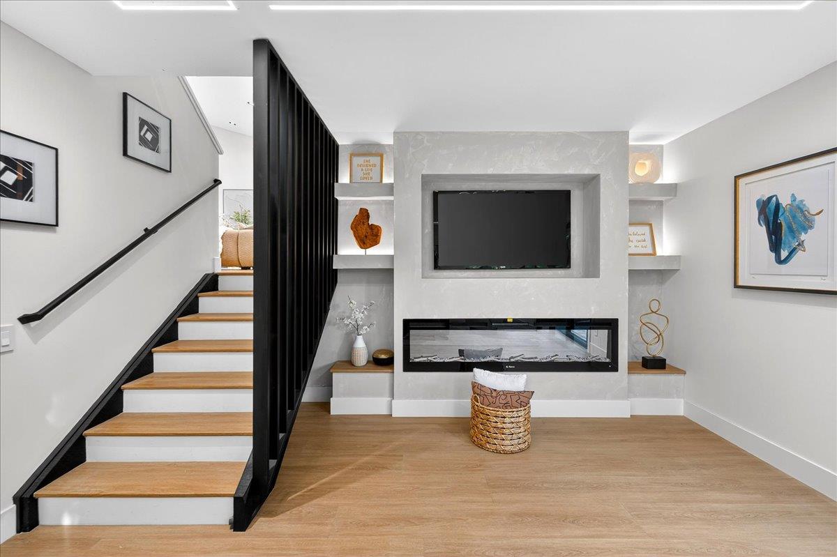 Detail Gallery Image 36 of 97 For 3512 Pleasant Crest Dr, San Jose,  CA 95148 - 5 Beds | 4 Baths