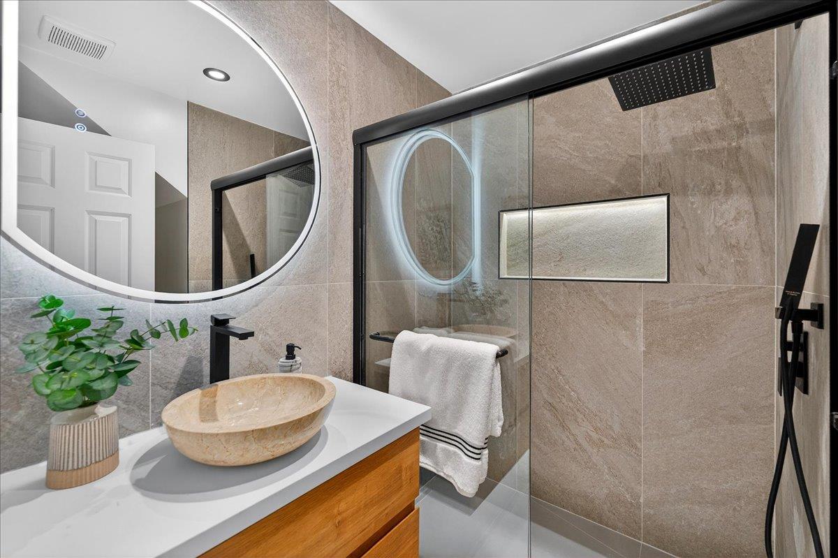 Detail Gallery Image 37 of 97 For 3512 Pleasant Crest Dr, San Jose,  CA 95148 - 5 Beds | 4 Baths