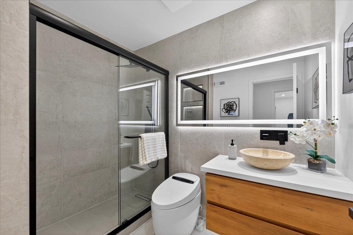 Detail Gallery Image 53 of 97 For 3512 Pleasant Crest Dr, San Jose,  CA 95148 - 5 Beds | 4 Baths