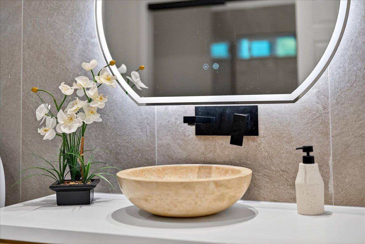 Detail Gallery Image 66 of 97 For 3512 Pleasant Crest Dr, San Jose,  CA 95148 - 5 Beds | 4 Baths