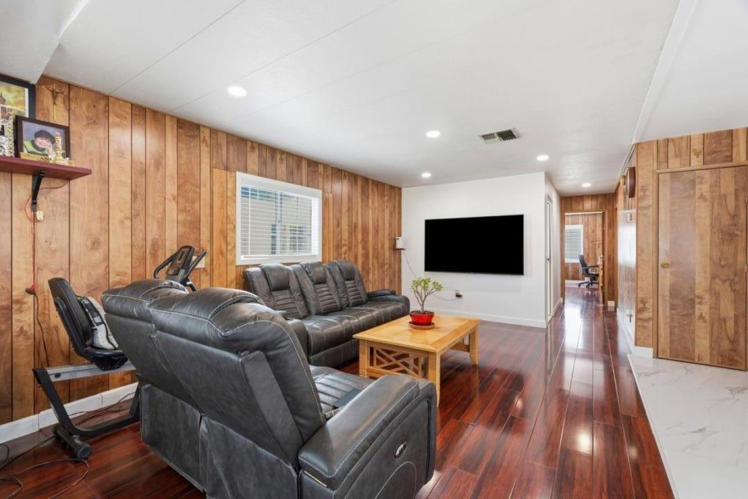 Detail Gallery Image 4 of 25 For 403 Chateau La Salle #403,  San Jose,  CA 95111 - 2 Beds | 2 Baths