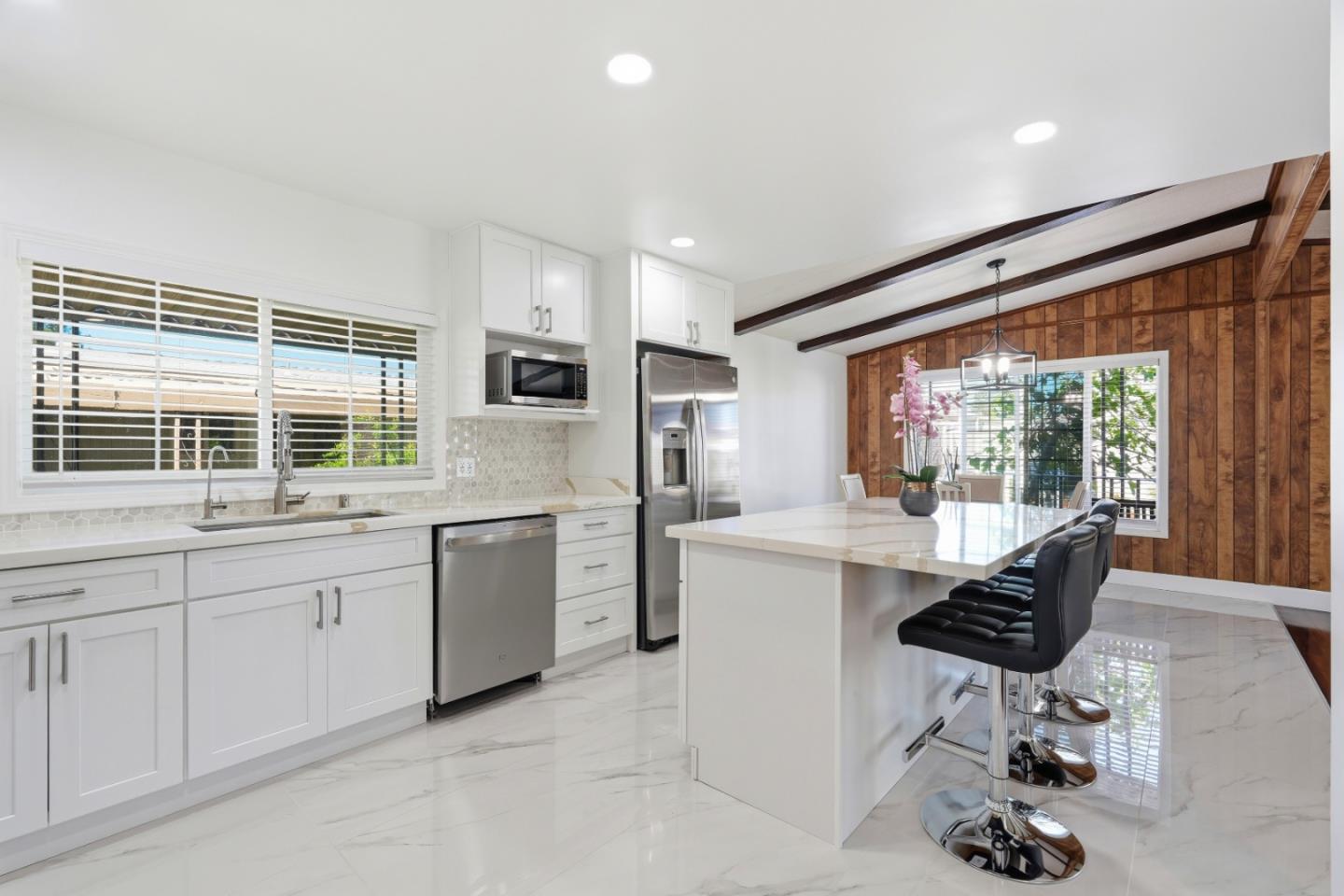 Detail Gallery Image 9 of 25 For 403 Chateau La Salle #403,  San Jose,  CA 95111 - 2 Beds | 2 Baths