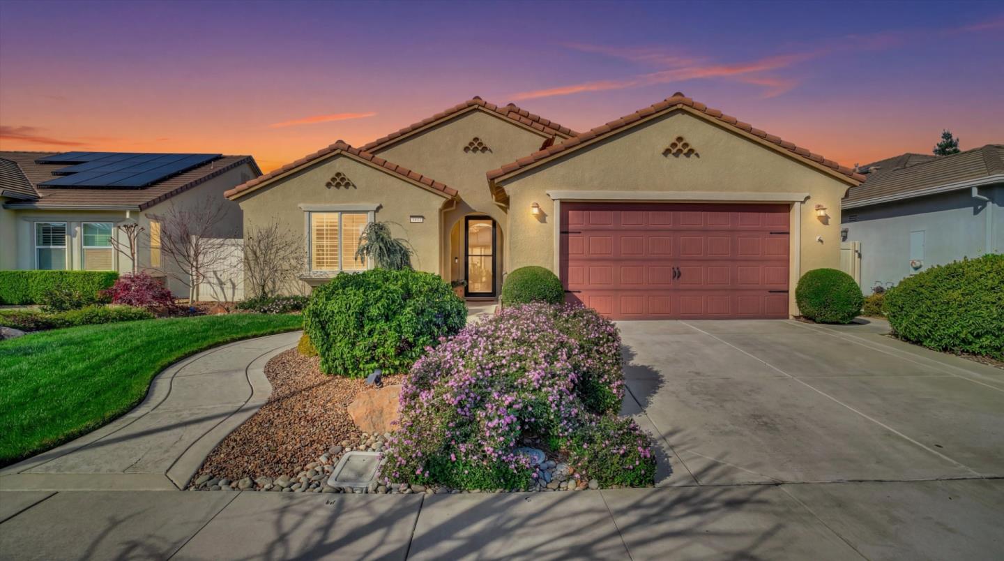 Detail Gallery Image 2 of 40 For 1467 Chestnut Hill Dr, Manteca,  CA 95336 - 3 Beds | 2 Baths