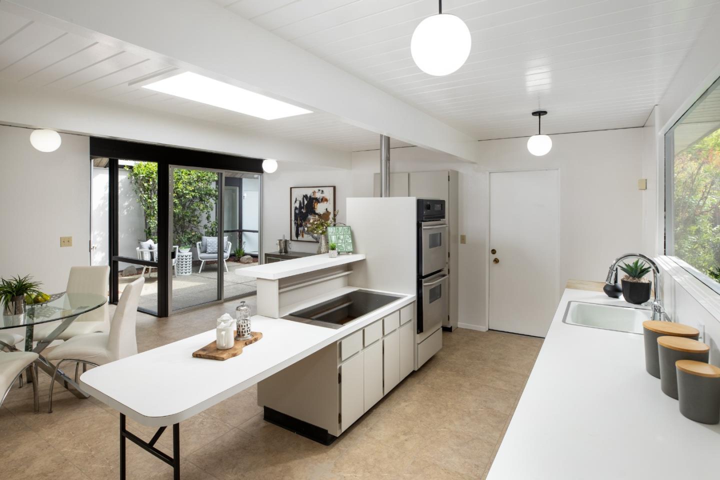 Detail Gallery Image 17 of 42 For 1487 Chukar Ct, Sunnyvale,  CA 94087 - 4 Beds | 2 Baths