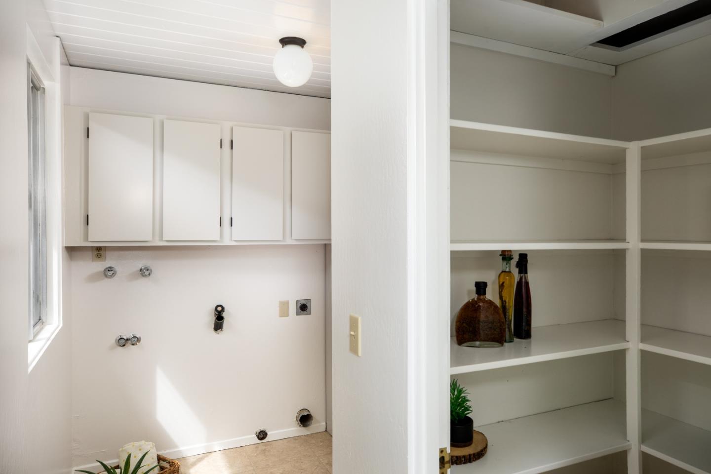 Detail Gallery Image 22 of 42 For 1487 Chukar Ct, Sunnyvale,  CA 94087 - 4 Beds | 2 Baths