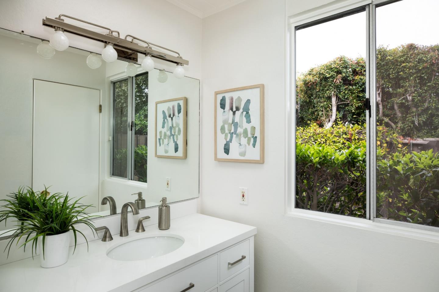 Detail Gallery Image 26 of 42 For 1487 Chukar Ct, Sunnyvale,  CA 94087 - 4 Beds | 2 Baths