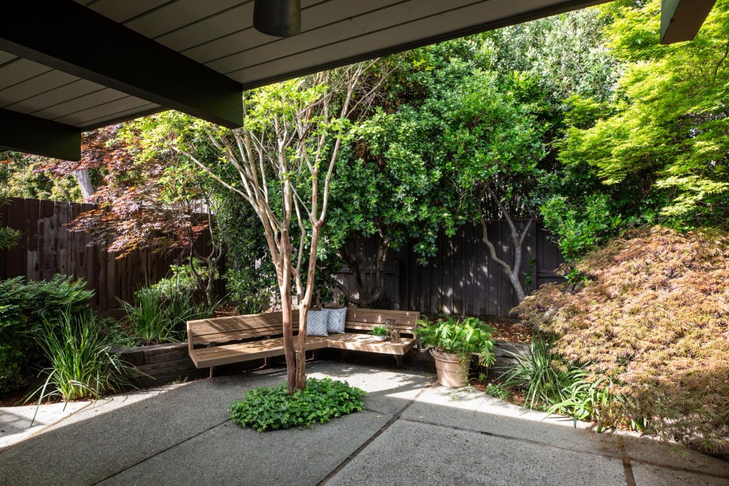 Detail Gallery Image 34 of 42 For 1487 Chukar Ct, Sunnyvale,  CA 94087 - 4 Beds | 2 Baths