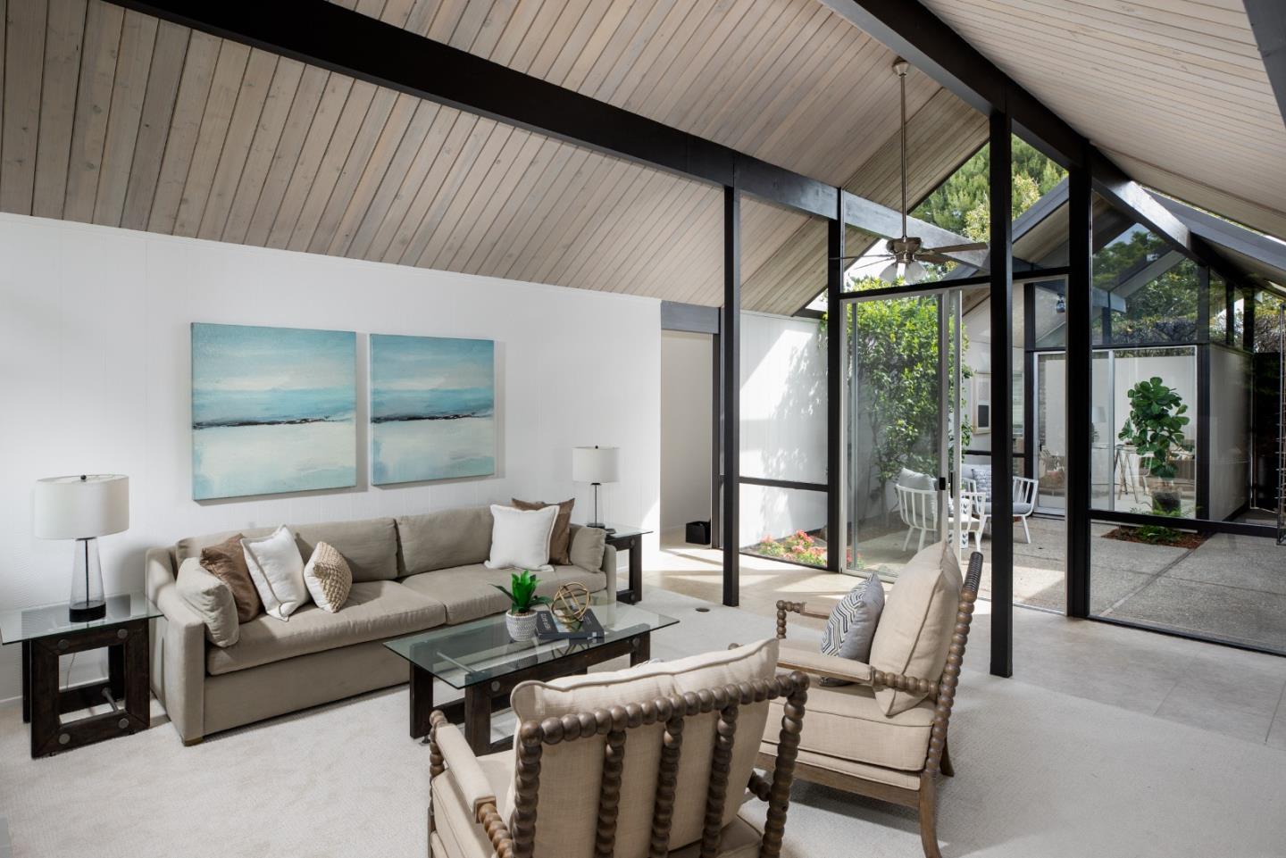 Detail Gallery Image 8 of 42 For 1487 Chukar Ct, Sunnyvale,  CA 94087 - 4 Beds | 2 Baths