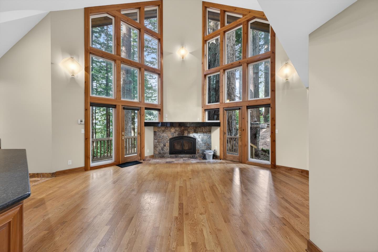 Detail Gallery Image 10 of 25 For Skyline Blvd, Woodside,  CA 94062 - 4 Beds | 4 Baths