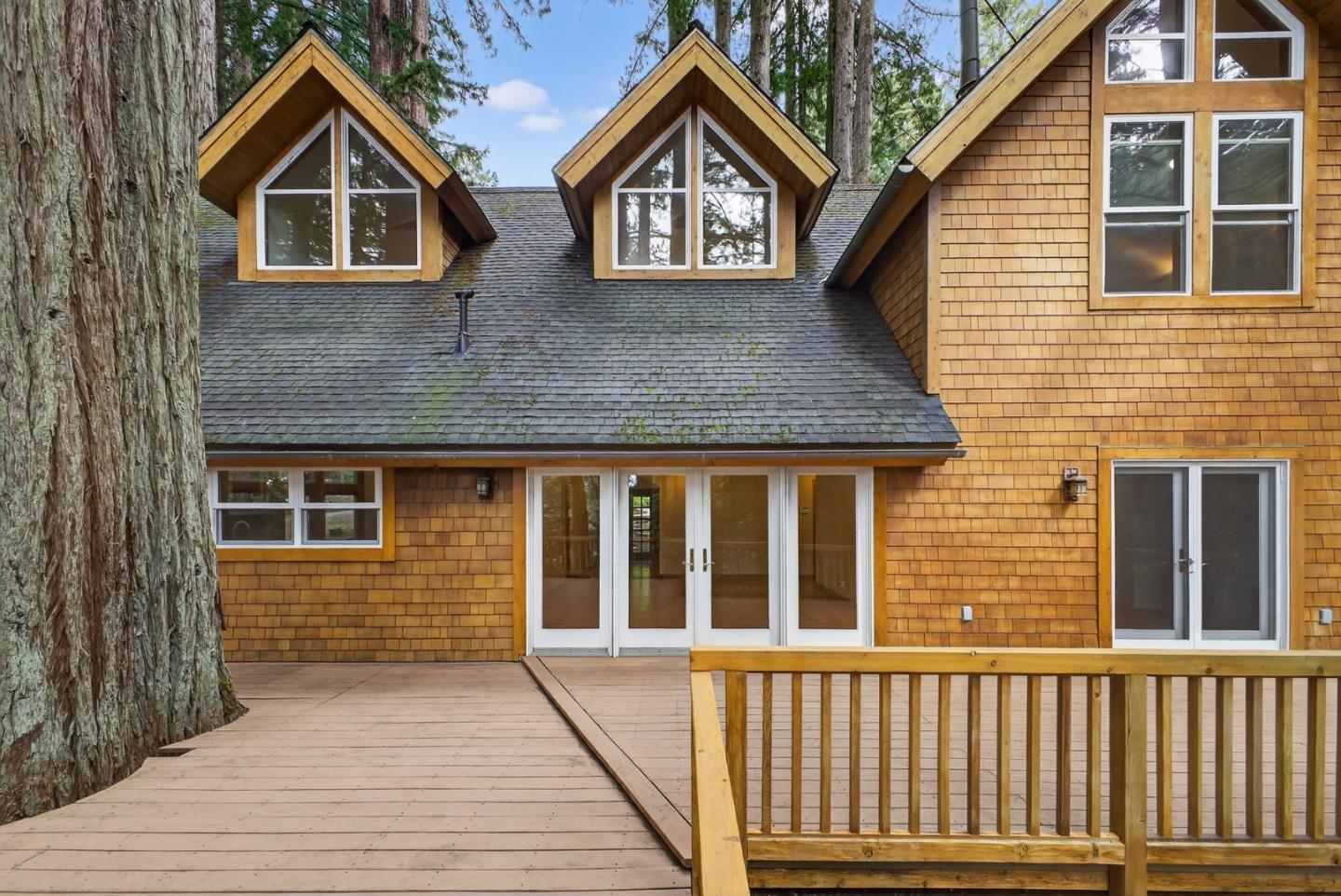 Detail Gallery Image 2 of 5 For Skyline Blvd, Woodside,  CA 94062 - 4 Beds | 4 Baths