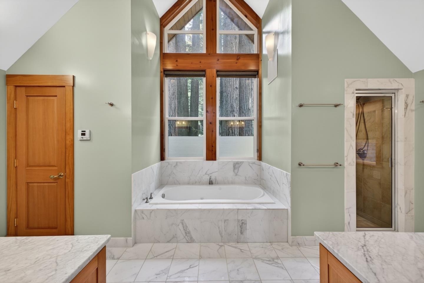 Detail Gallery Image 22 of 25 For Skyline Blvd, Woodside,  CA 94062 - 4 Beds | 4 Baths