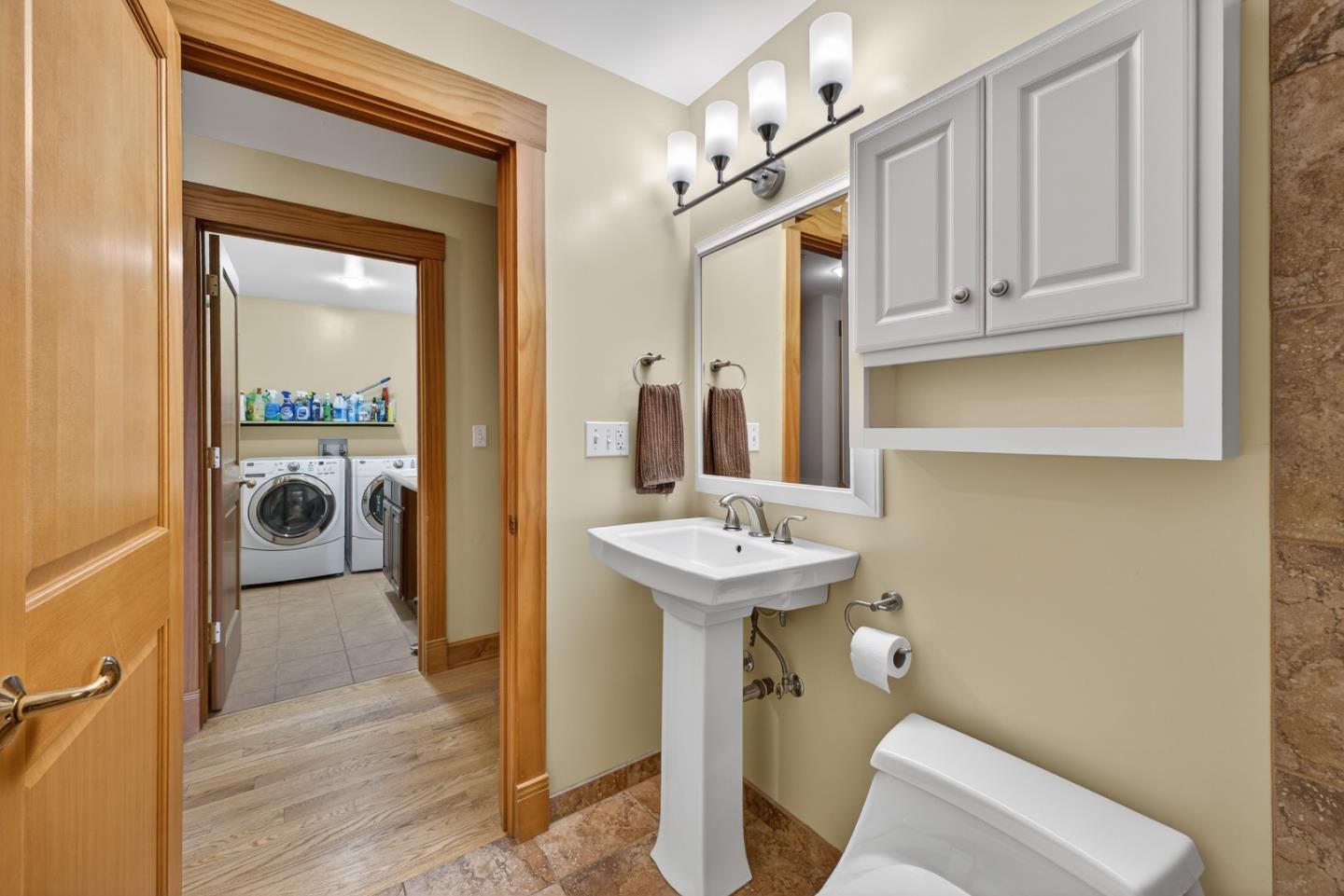 Detail Gallery Image 32 of 43 For 13370 Skyline Blvd, Woodside,  CA 94062 - 4 Beds | 4 Baths